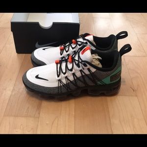 NWT Nike Air Vapormax Run Utility NRG